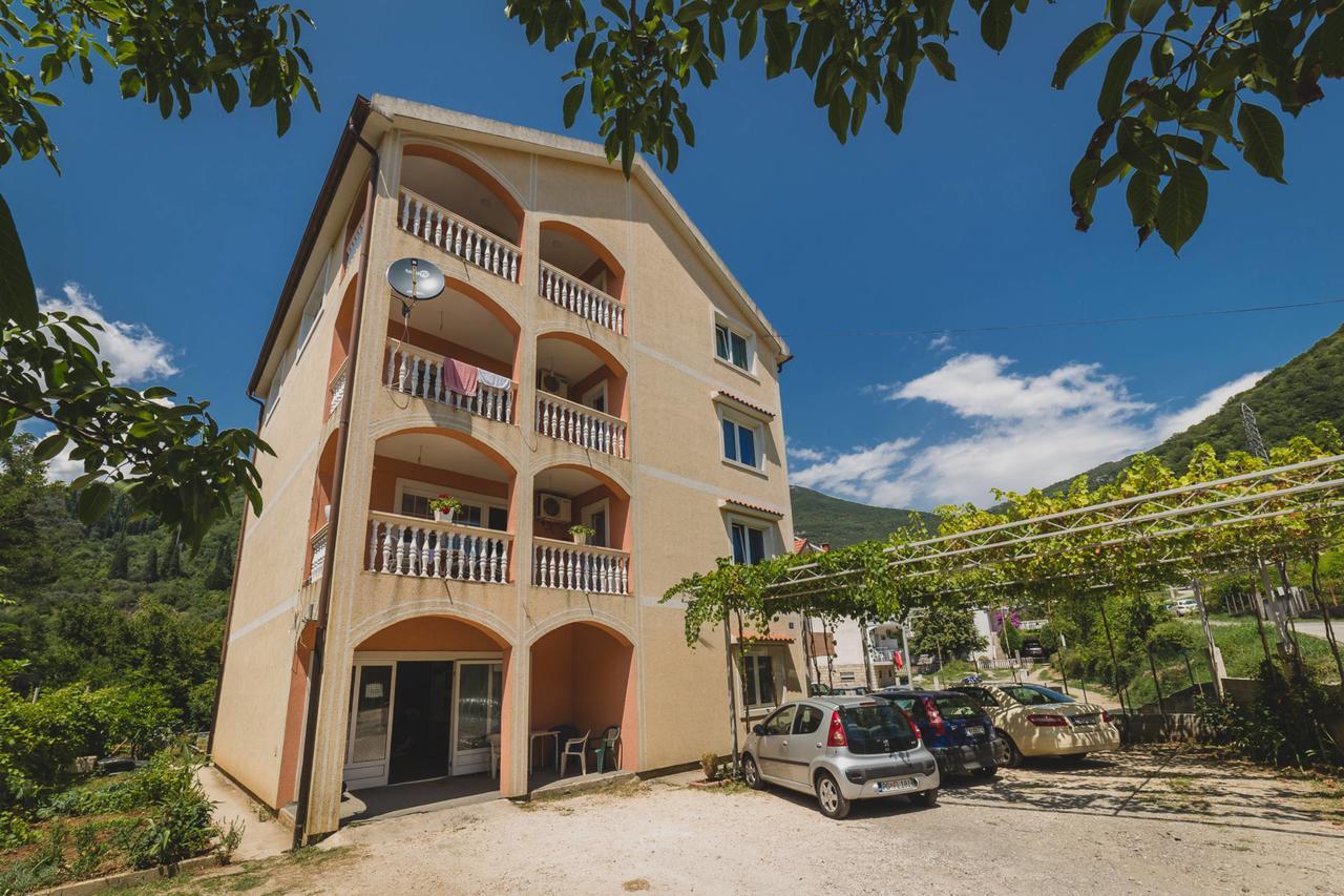 Apartments Kovac Teodo Esterno foto